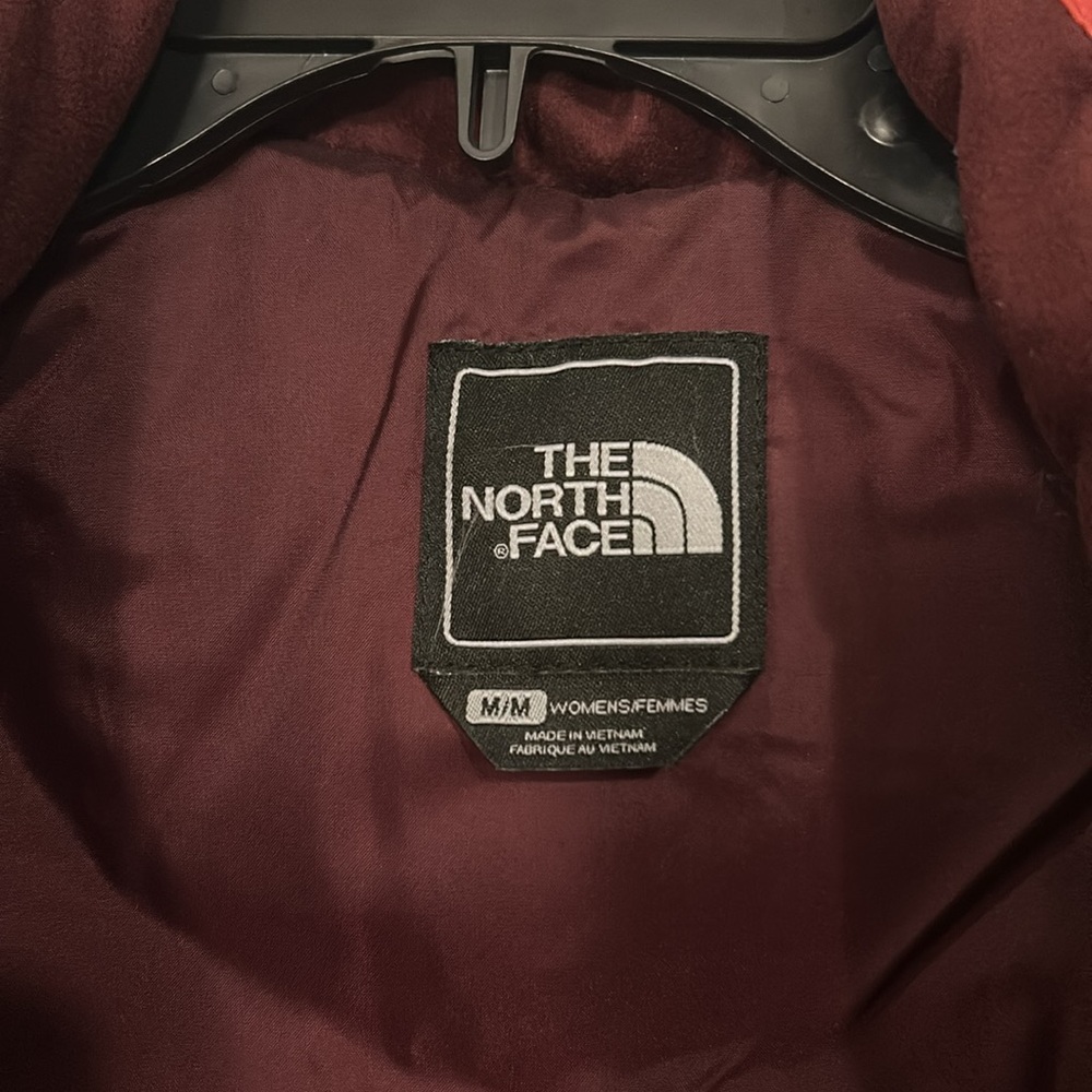 North Face 550 Fill Aconcagua Nuptse Down Quilted Puffer Vest Coral - Picture 9 of 10